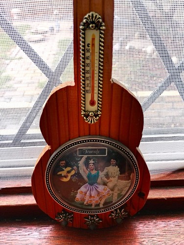 Wood wall thermometer - wood, with